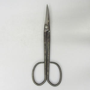 Nůžky ručně kované dlouhé  21,5 cm