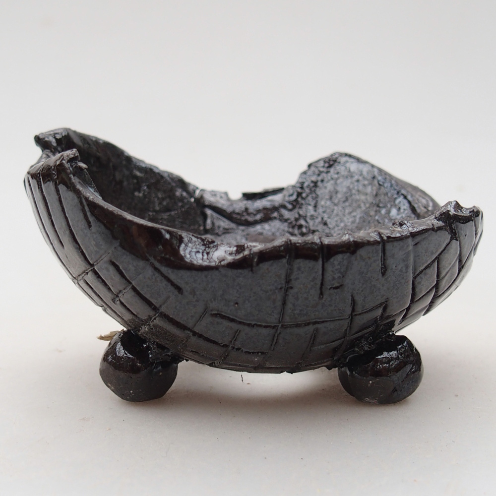 Keramická Skořápka  8,5 x 8 x 5 cm , barva černá