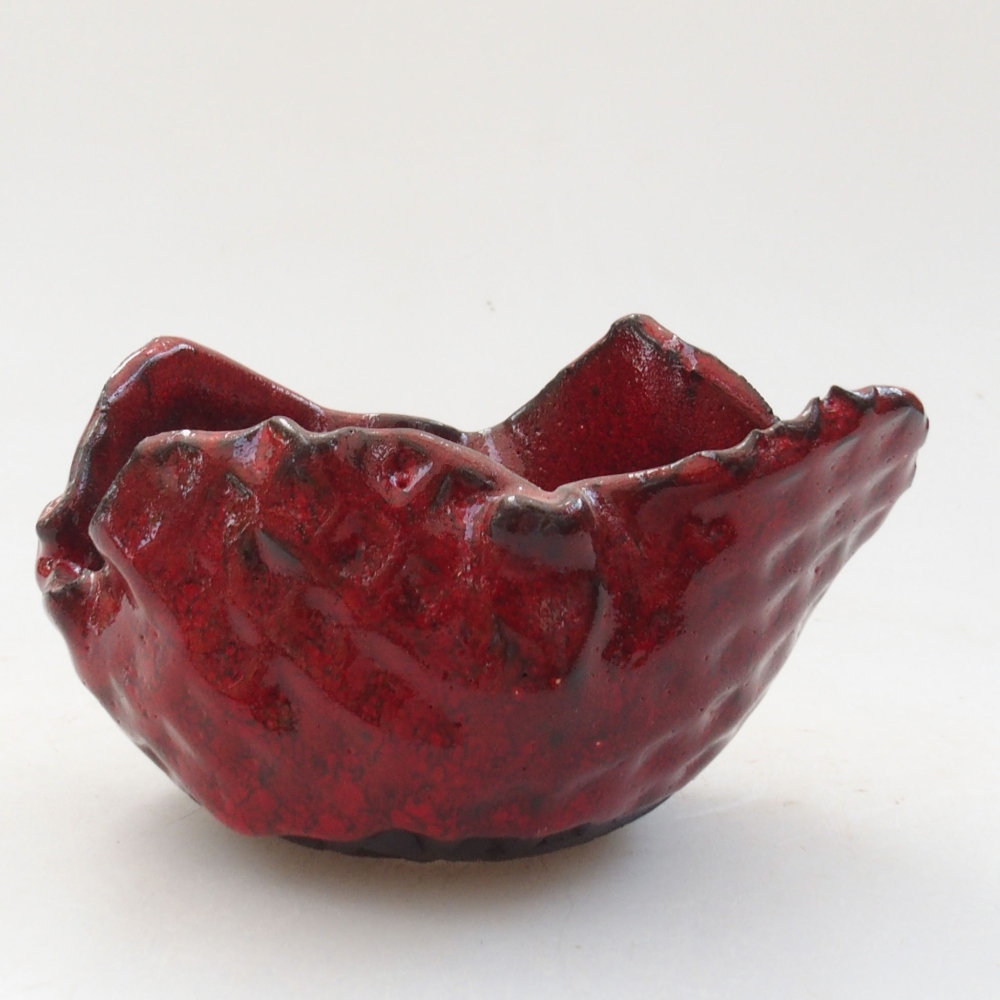 Keramická Skořápka  8 x 7 x 5,5 cm , barva červená