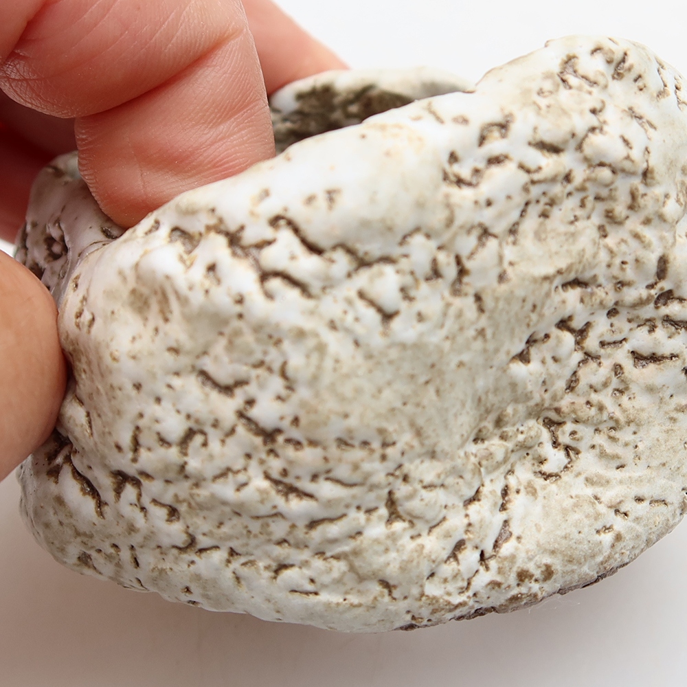 Keramická Skořápka  6 x 6 x 5 cm , barva hnědobíla