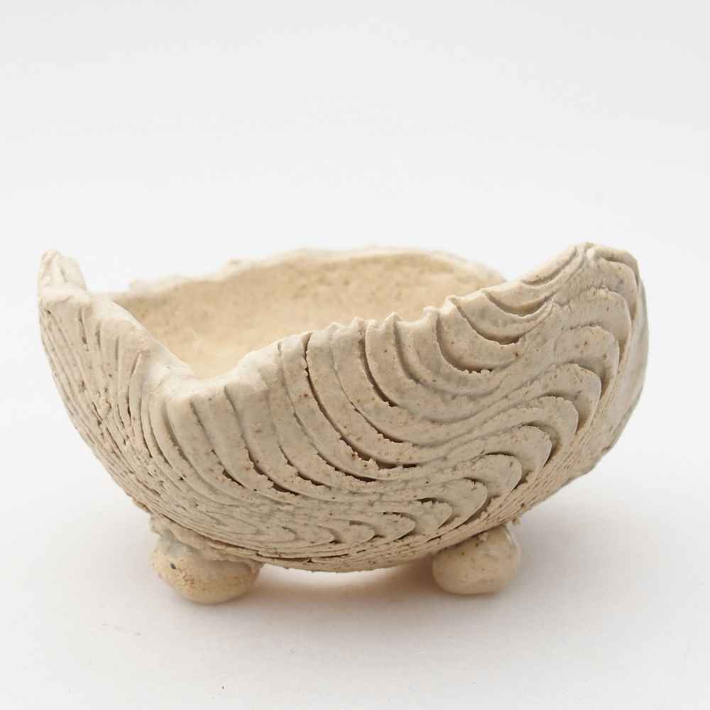 Keramická Skořápka  9 x 8,5 x 5 cm , barva béžová