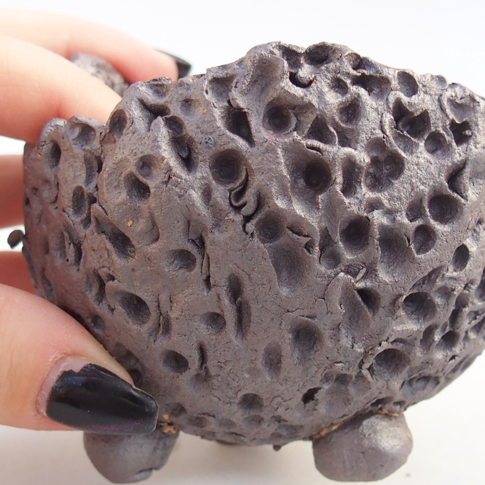 Keramická Skořápka 8,5 x 8,5 x 7,5 cm , barva kovová