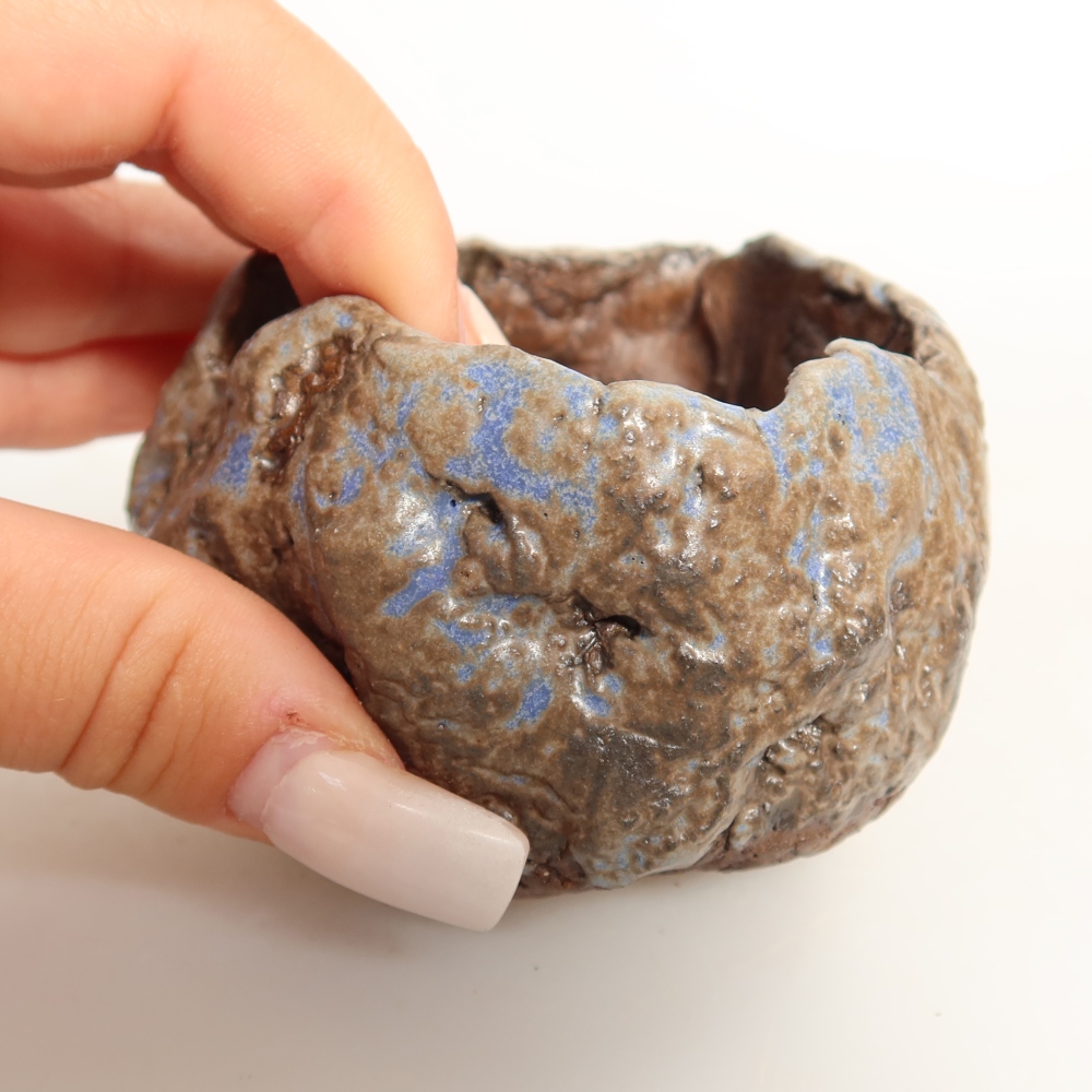 Keramická Skořápka  7 x 7 x 5,5 cm , barva modrohnědá