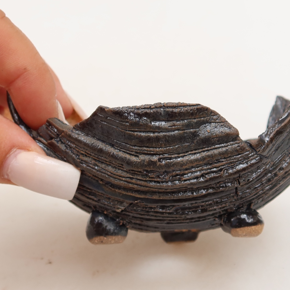 Keramická Skořápka  11 x 8,5 x 6,5 cm , barva černozelená