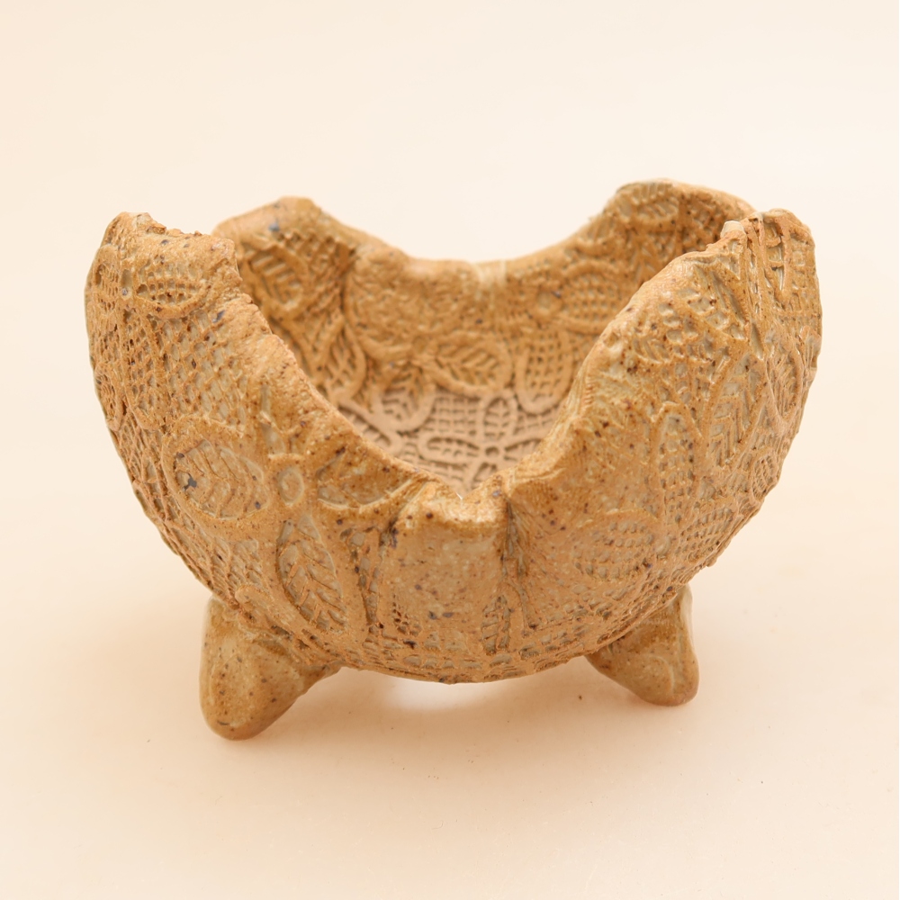 Keramická Skořápka  8,5 x 8,5 x 6 cm , barva béžová