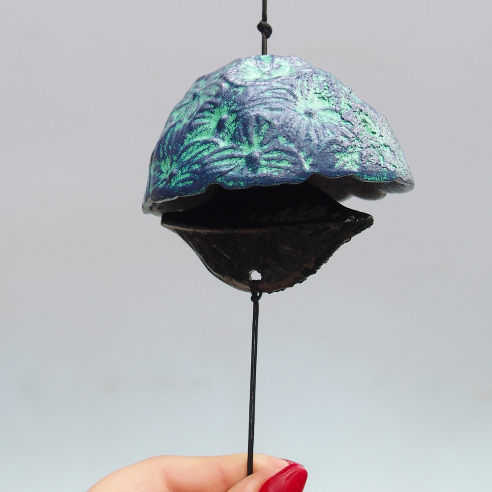 Kovový zvonek do větru, barva modrozelená