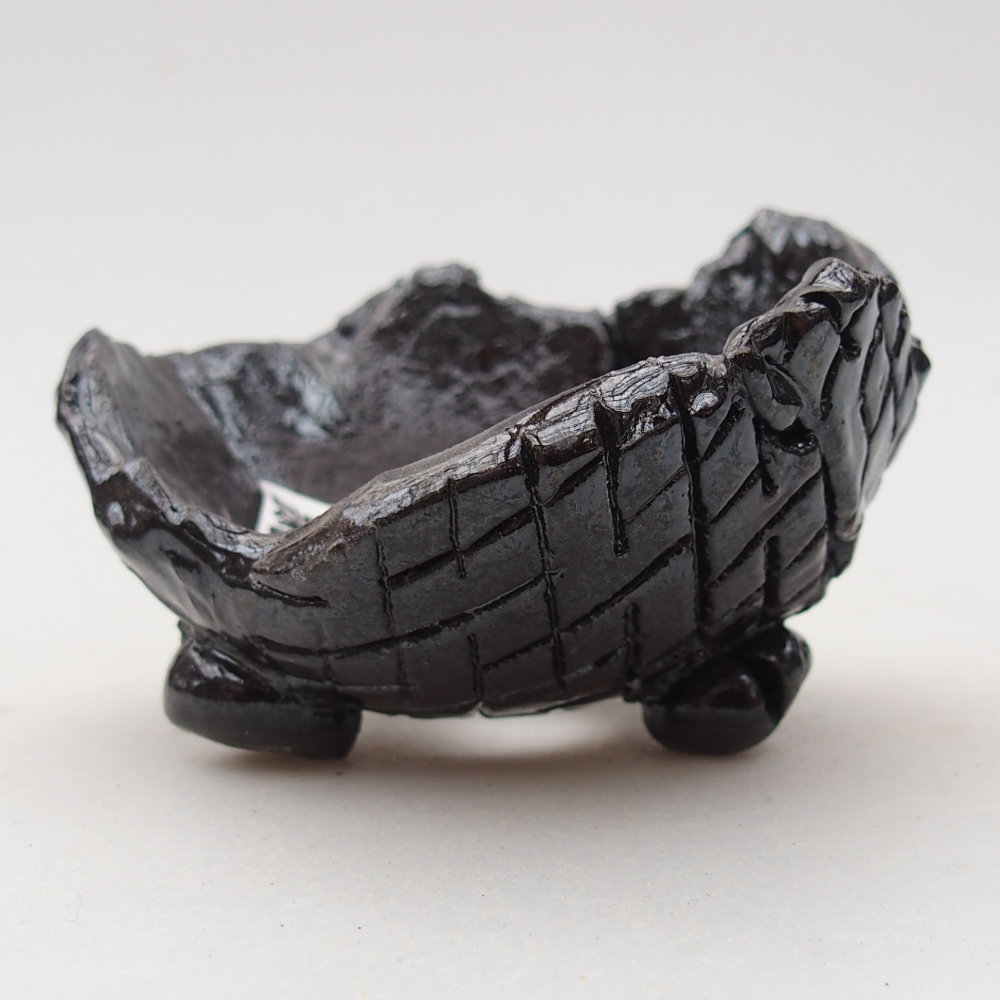 Keramická Skořápka  8,5 x 8 x 5,5 cm , barva černá