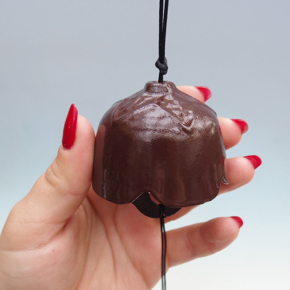 Kovový zvonek do větru, barva hnědá