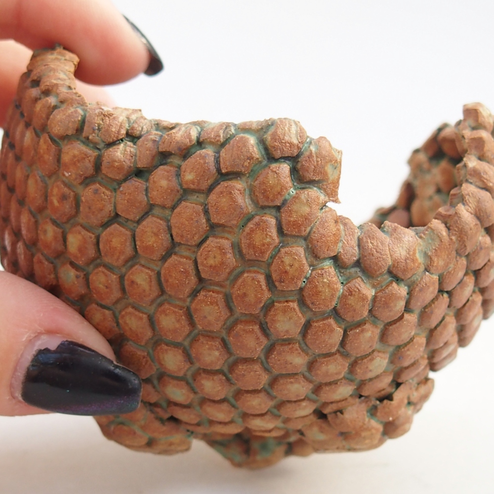 Keramická Skořápka 8 x 8 x 6 cm , barva hnědozelená