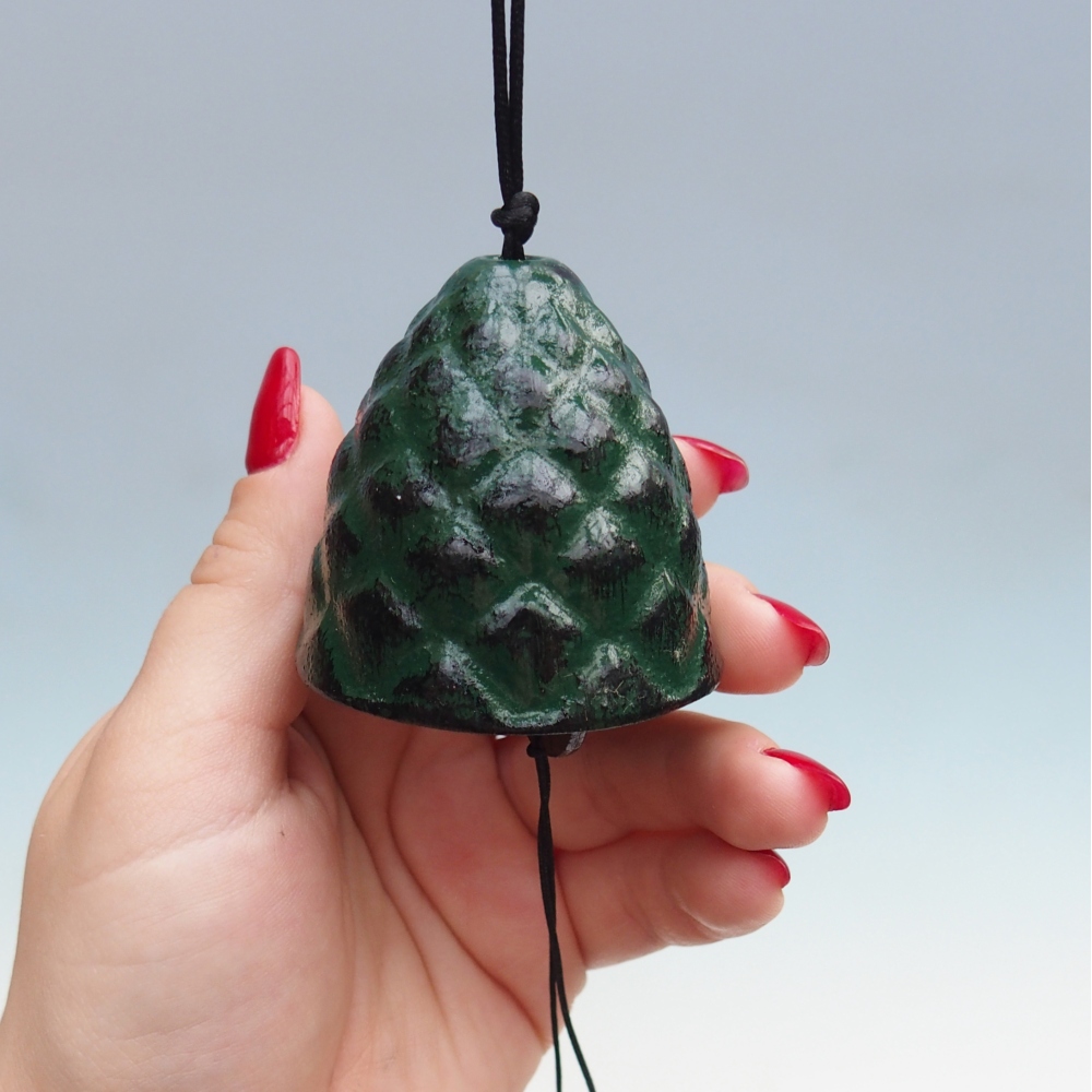 Kovový zvonek do větru, barva zelená