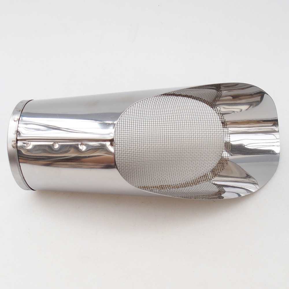 Lopatka na zeminu se sitem