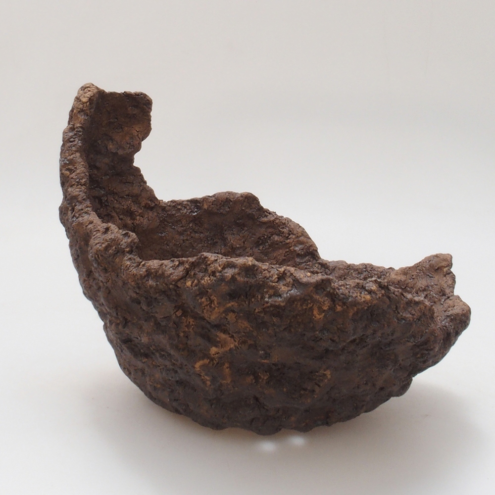 Keramická Skořápka  16 x 16 x 16 cm , barva hnědá