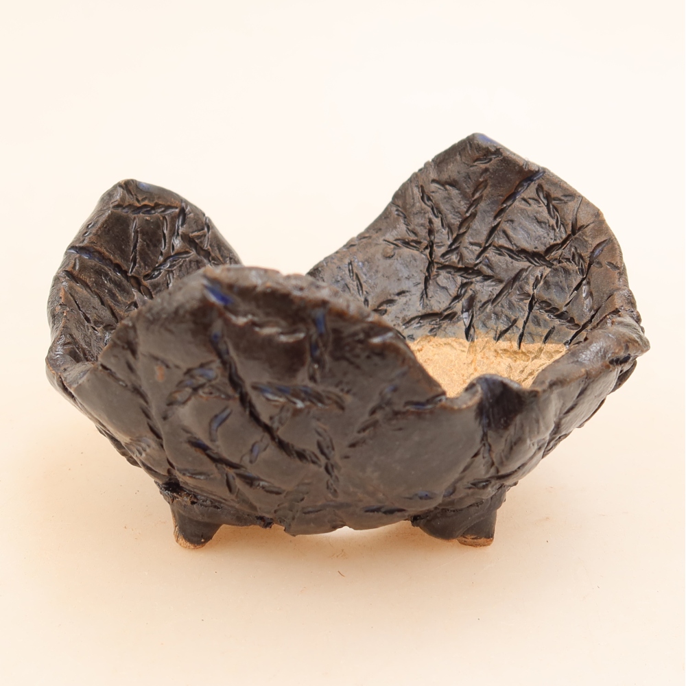 Keramická Skořápka  10 x 9,5 x 6 cm , barva černomodrá