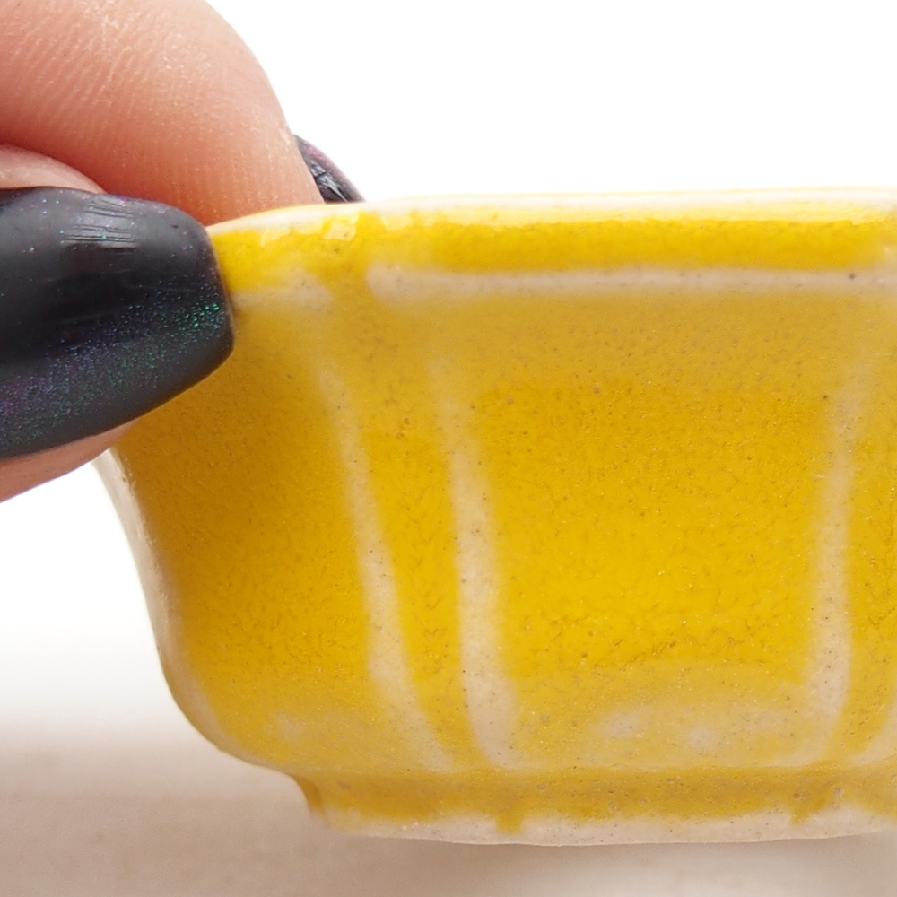 Mini bonsai miska 6 x 6 x 2,5 cm, barva žlutá