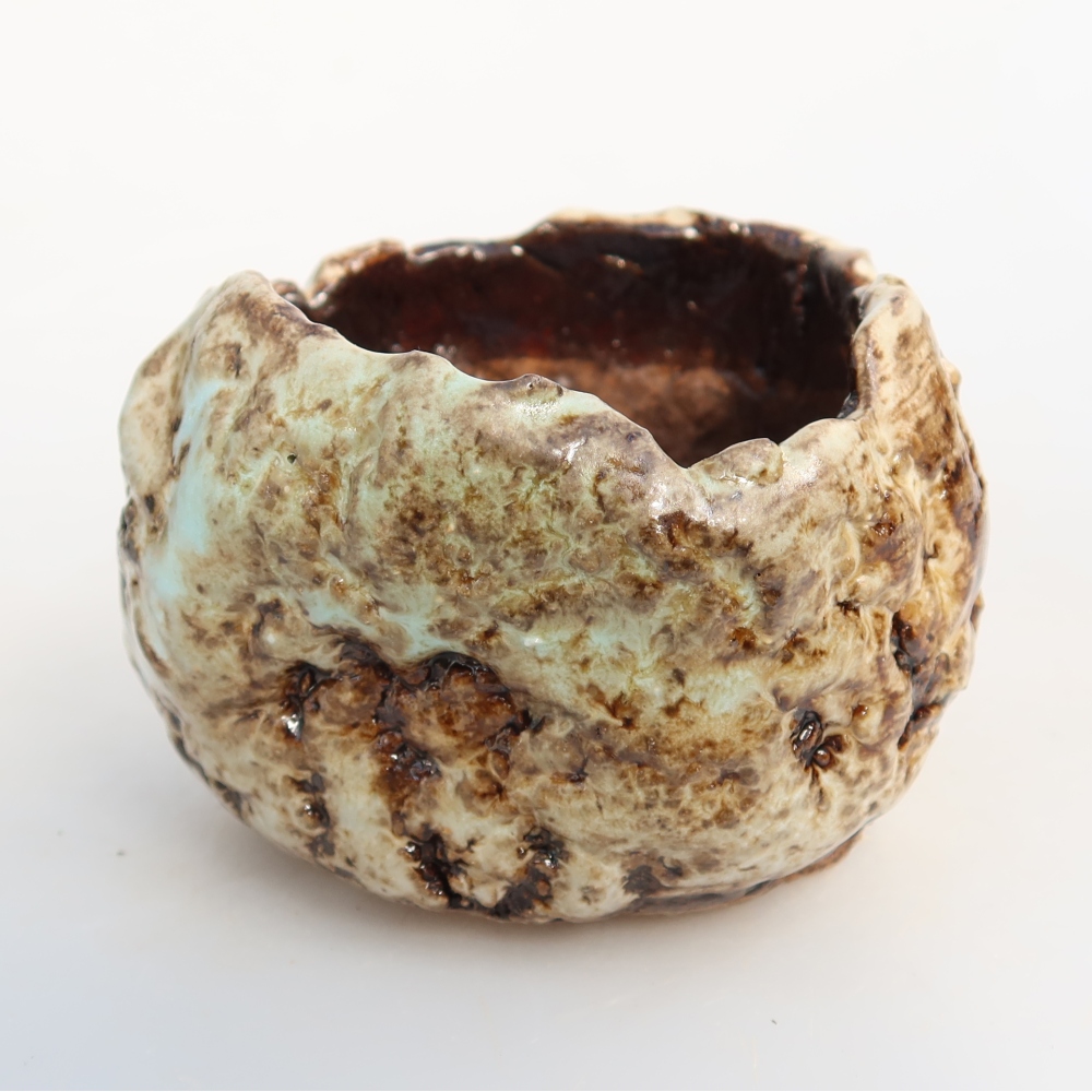 Keramická Skořápka  7,5 x 7 x 5,5 cm , barva bílohnědá