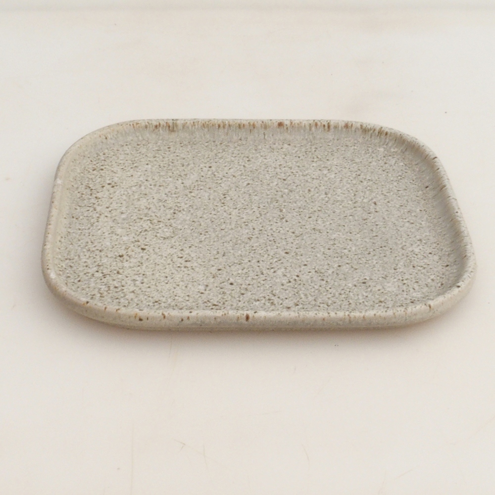 Keramická podmiska H36 - 17,5 x 15 x 1 cm  - béžová