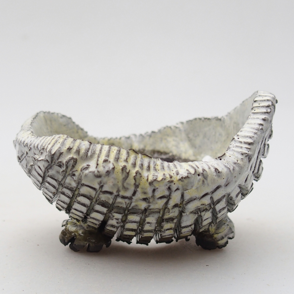 Keramická Skořápka  8,5 x 8,5 x 5 cm , barva bílá