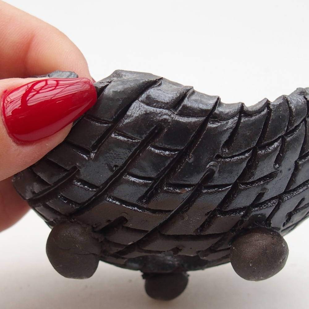 Keramická Skořápka  8,5 x 8 x 5 cm , barva černá