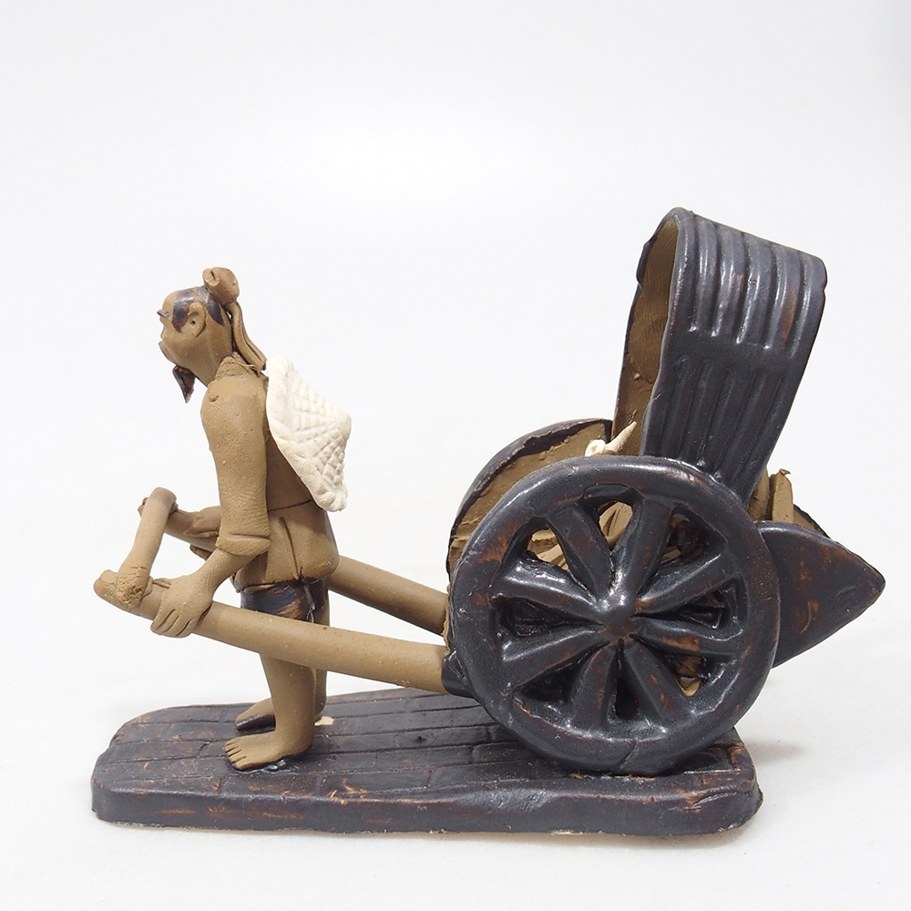 Keramická figurka - vozka 