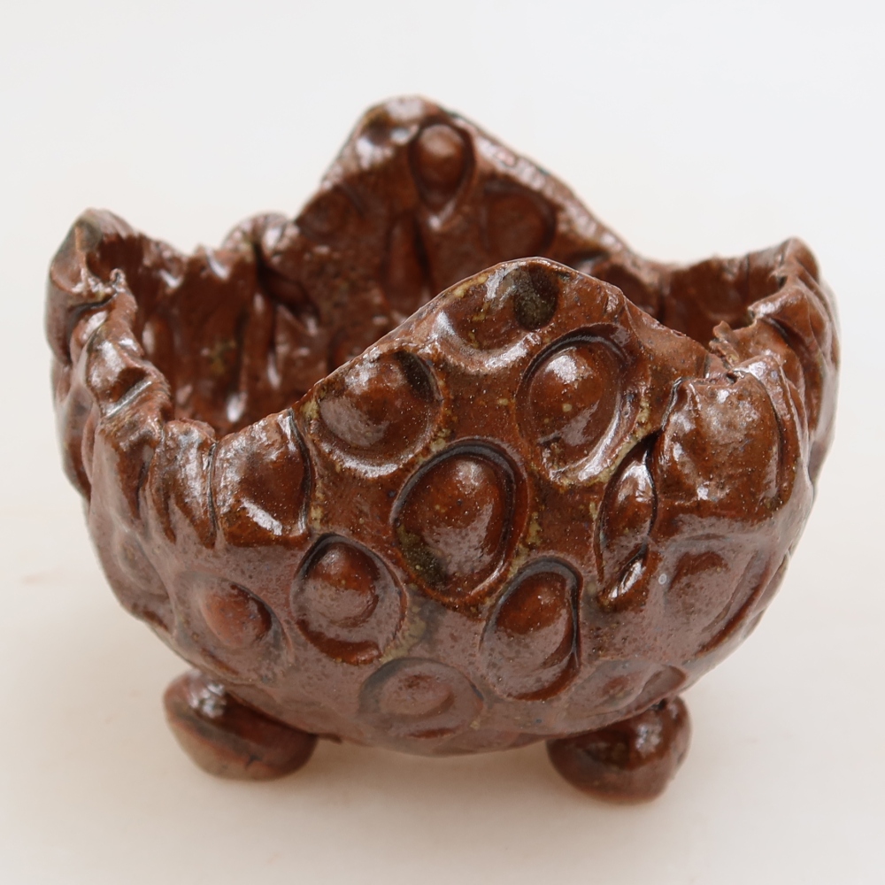 Keramická Skořápka  8,5 x 8 x 6,5 cm , barva hnědá