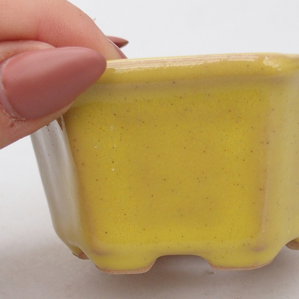 Keramická bonsai miska 7,5 x 7  x 4 cm, barva žlutá