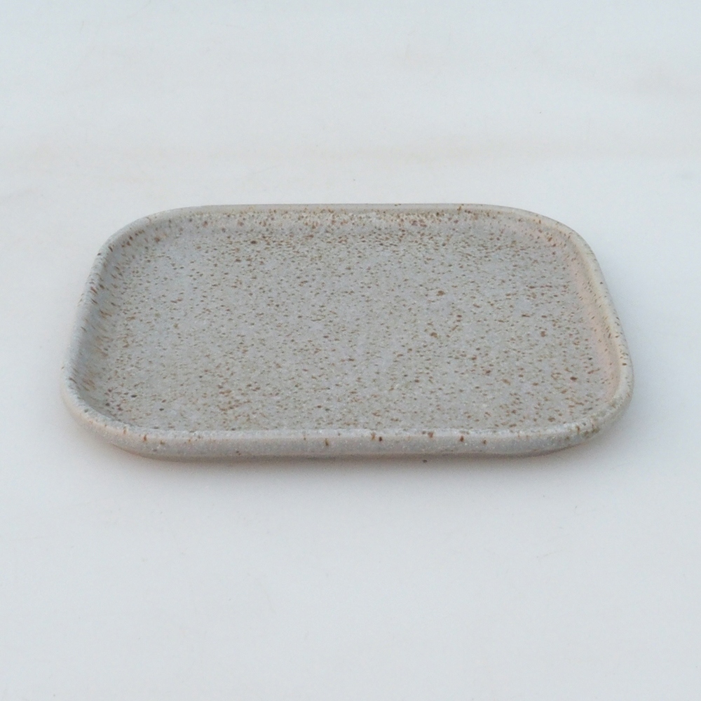Keramická podmiska H38 -12 x 11 x 1 cm  - béžová