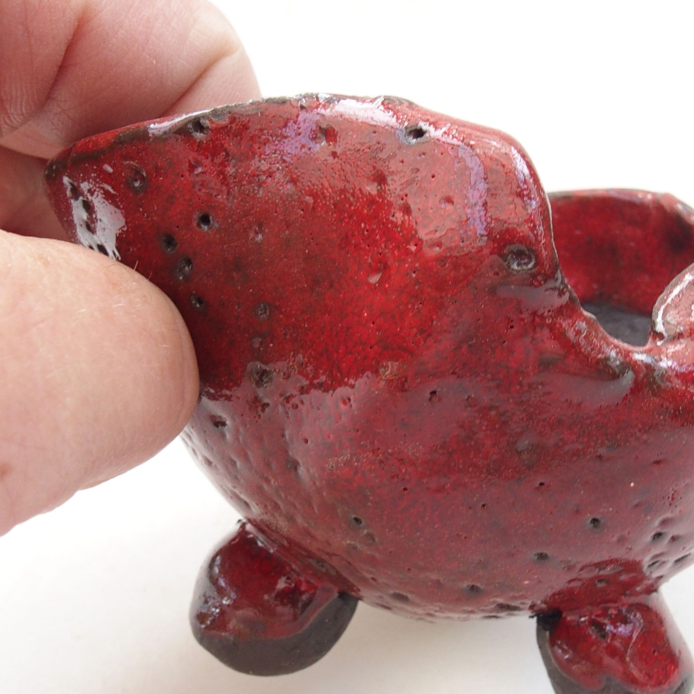 Keramická Skořápka  7,5 x 7,5 x 6 cm , barva červená
