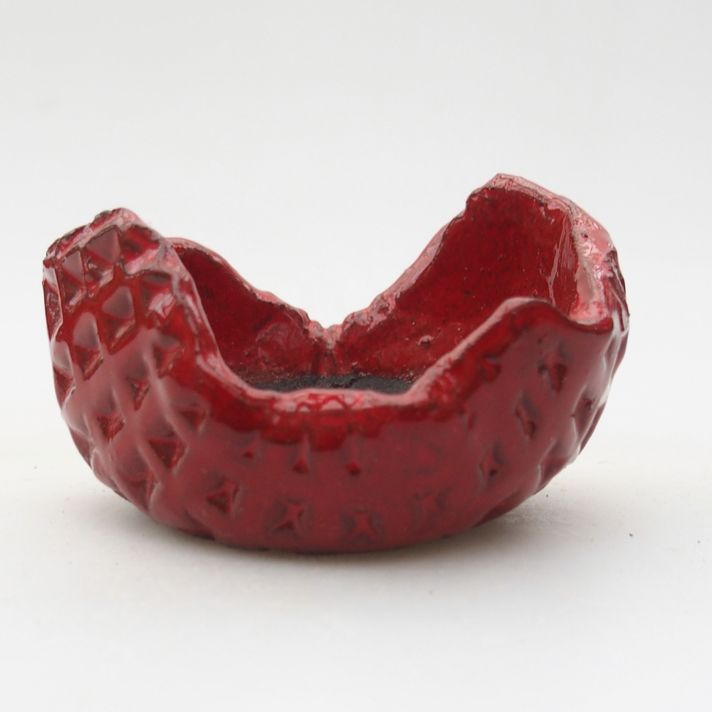 Keramická Skořápka  7,5 x 7 x 4,5 cm , barva červená