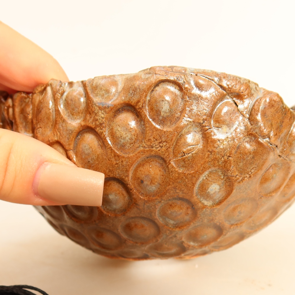 Keramická Skořápka na Kokedamu 12,5 x 11,5 x 6 cm , barva hnědá