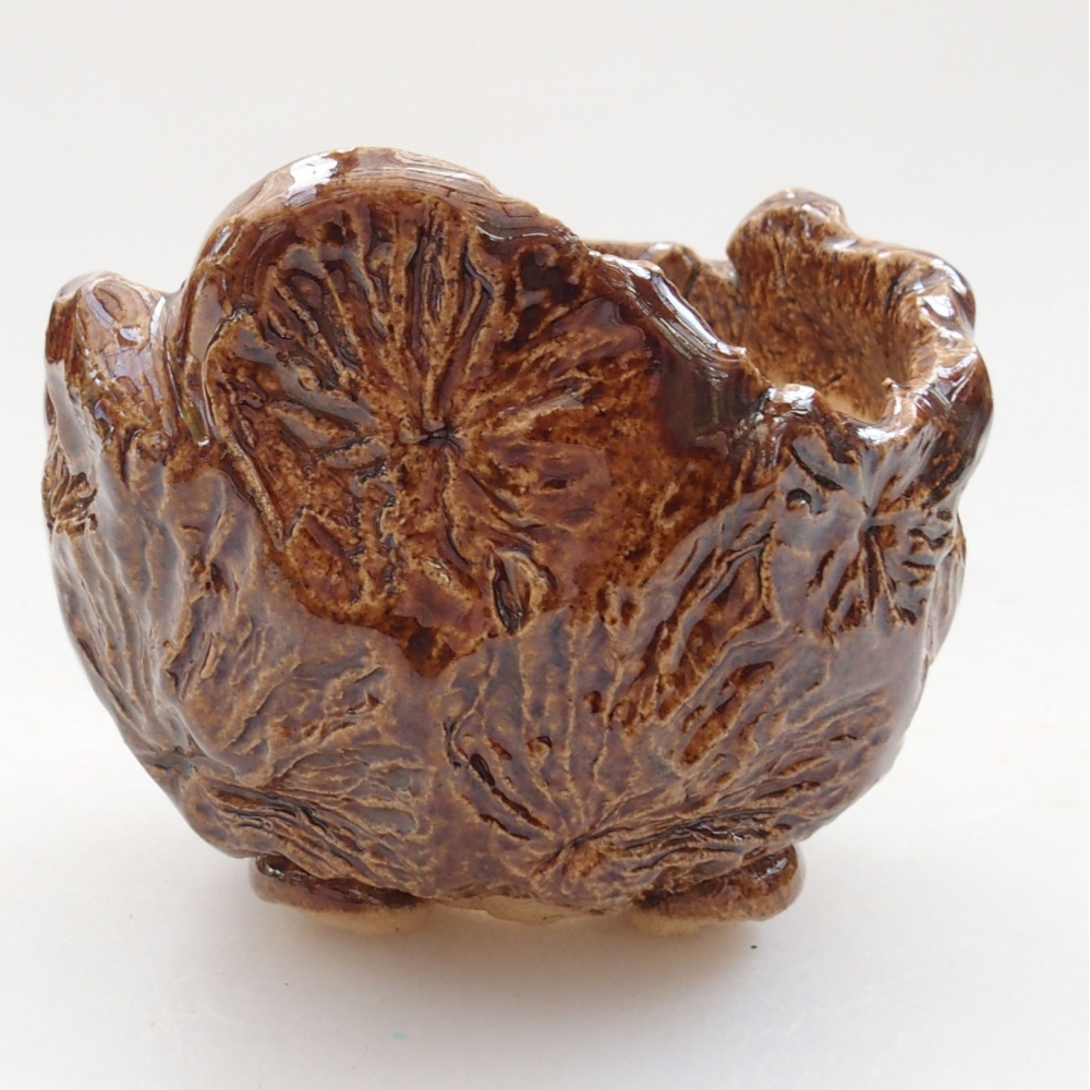 Keramická Skořápka  7 x 7 x 7,5 cm , barva hnědá