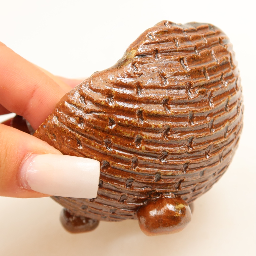 Keramická Skořápka  9 x 8,5 x 7 cm , barva hnědá