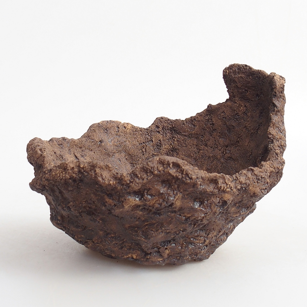 Keramická Skořápka 14 x 13 x 12 cm , barva hnědá