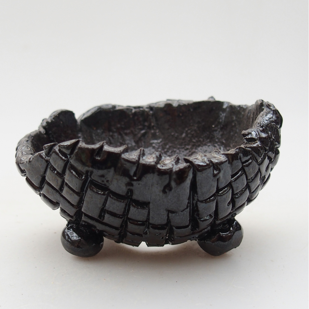 Keramická Skořápka  8,5 x 8 x 5 cm , barva černá