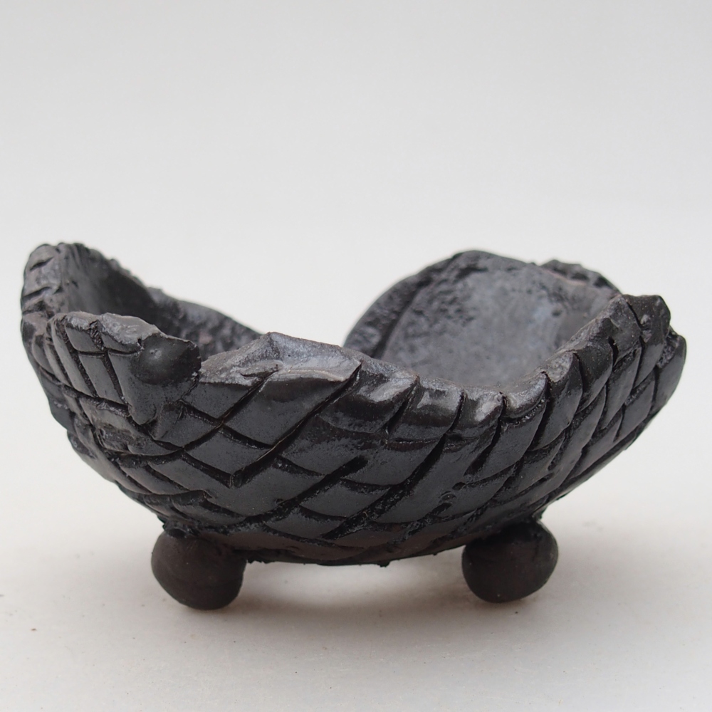 Keramická Skořápka  8,5 x 8 x 5 cm , barva černá