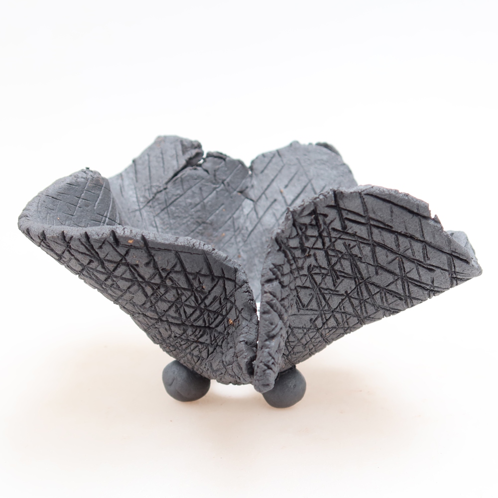 Keramická Skořápka  15 x 14 x 8 cm , barva kovová