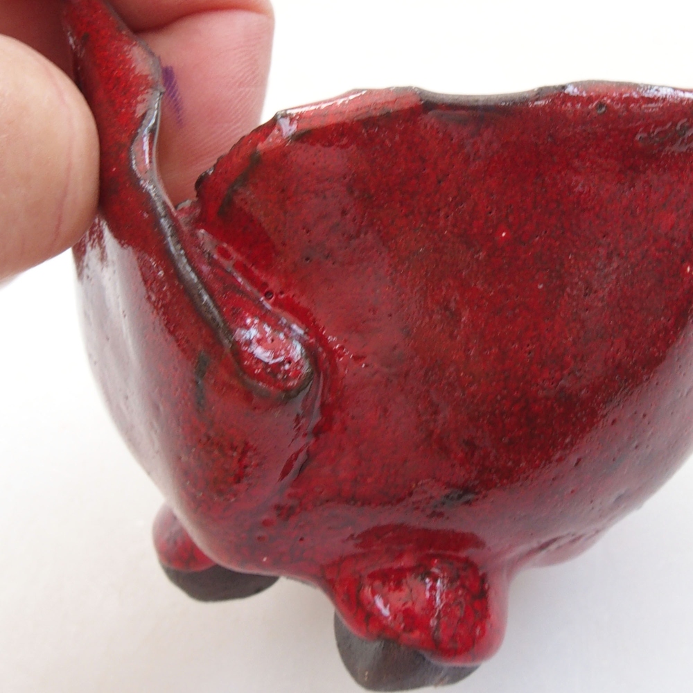 Keramická Skořápka  8,5 x 8 x 7 cm , barva červená