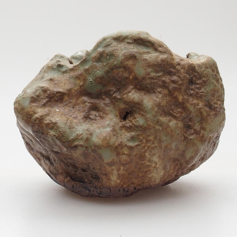 Keramická Skořápka  4 x 5 x 4,5 cm , barva zelenohnědá
