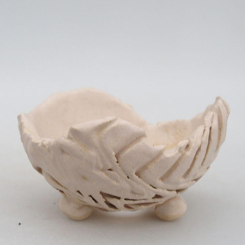 Keramická Skořápka  9 x 8,5 x 5,5 cm , barva béžová