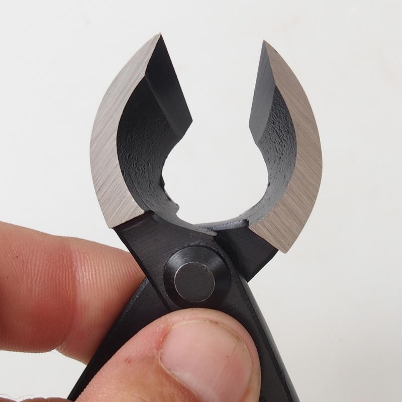 Konkávní kleště šikmé 180 mm - karbon