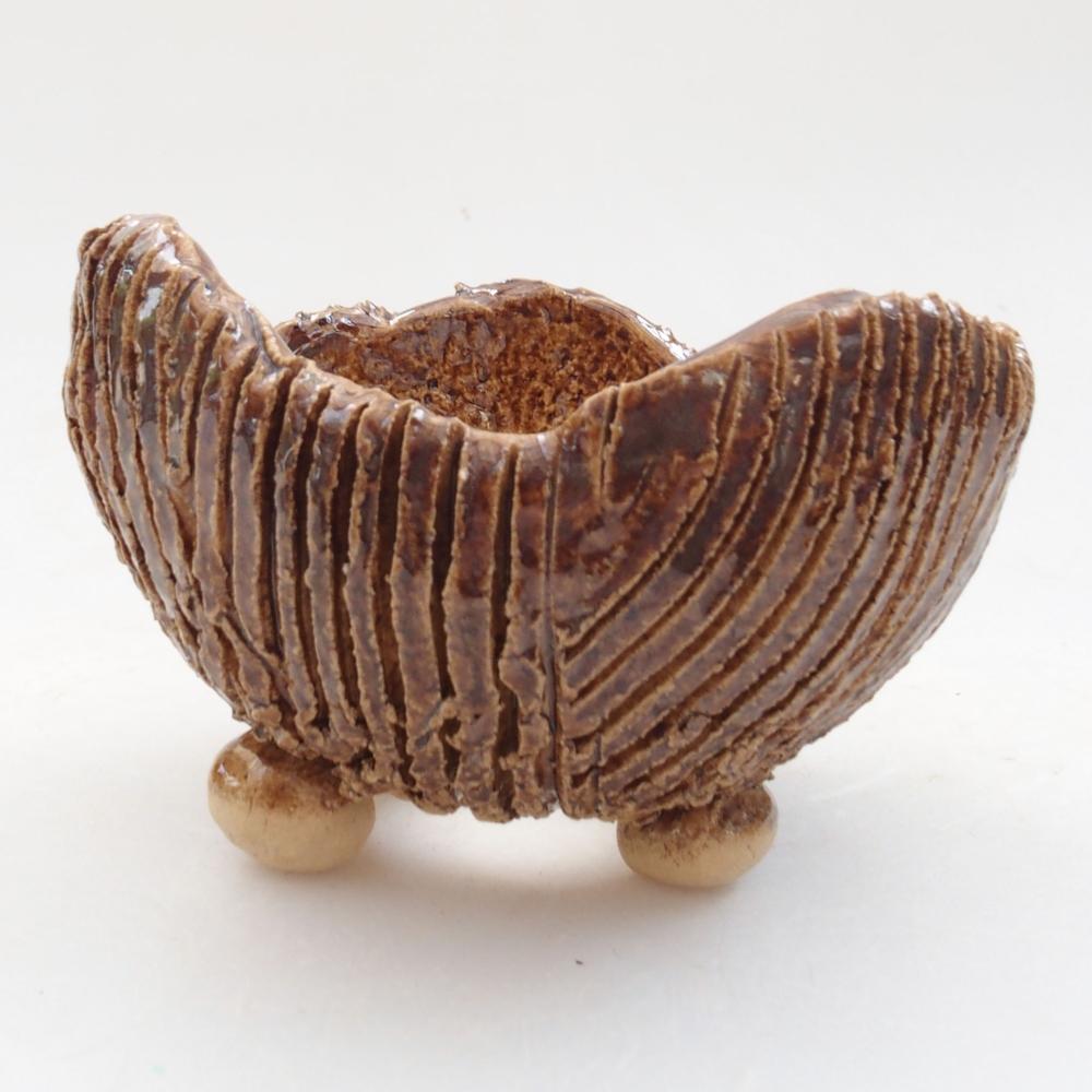 Keramická Skořápka  8 x 7,5 x 6 cm , barva hnědá