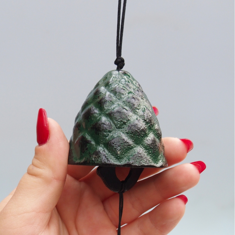 Kovový zvonek do větru, barva zelená