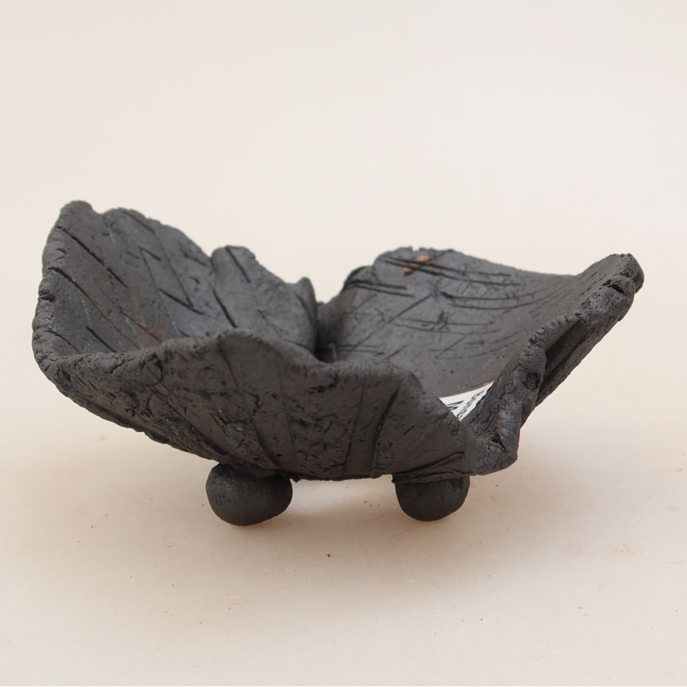Keramická Skořápka  9 x 9 x 5 cm , barva kovová