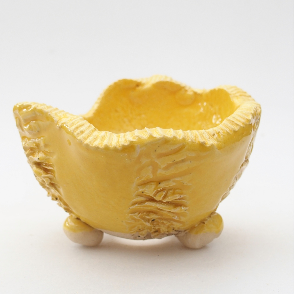 Keramická Skořápka  9 x 9,5 x 7 cm , barva žlutá