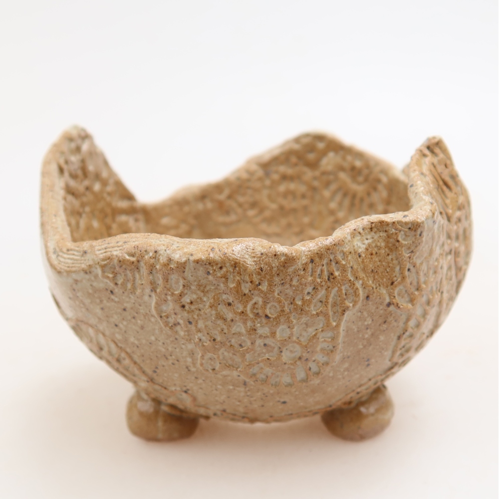 Keramická Skořápka  9 x 8 x 6 cm , barva béžová