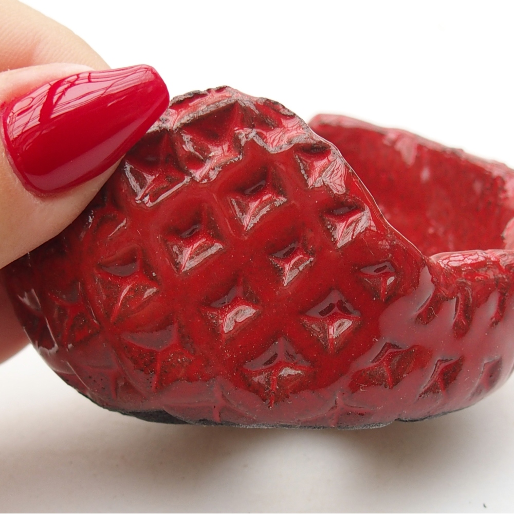 Keramická Skořápka  7,5 x 7 x 4,5 cm , barva červená