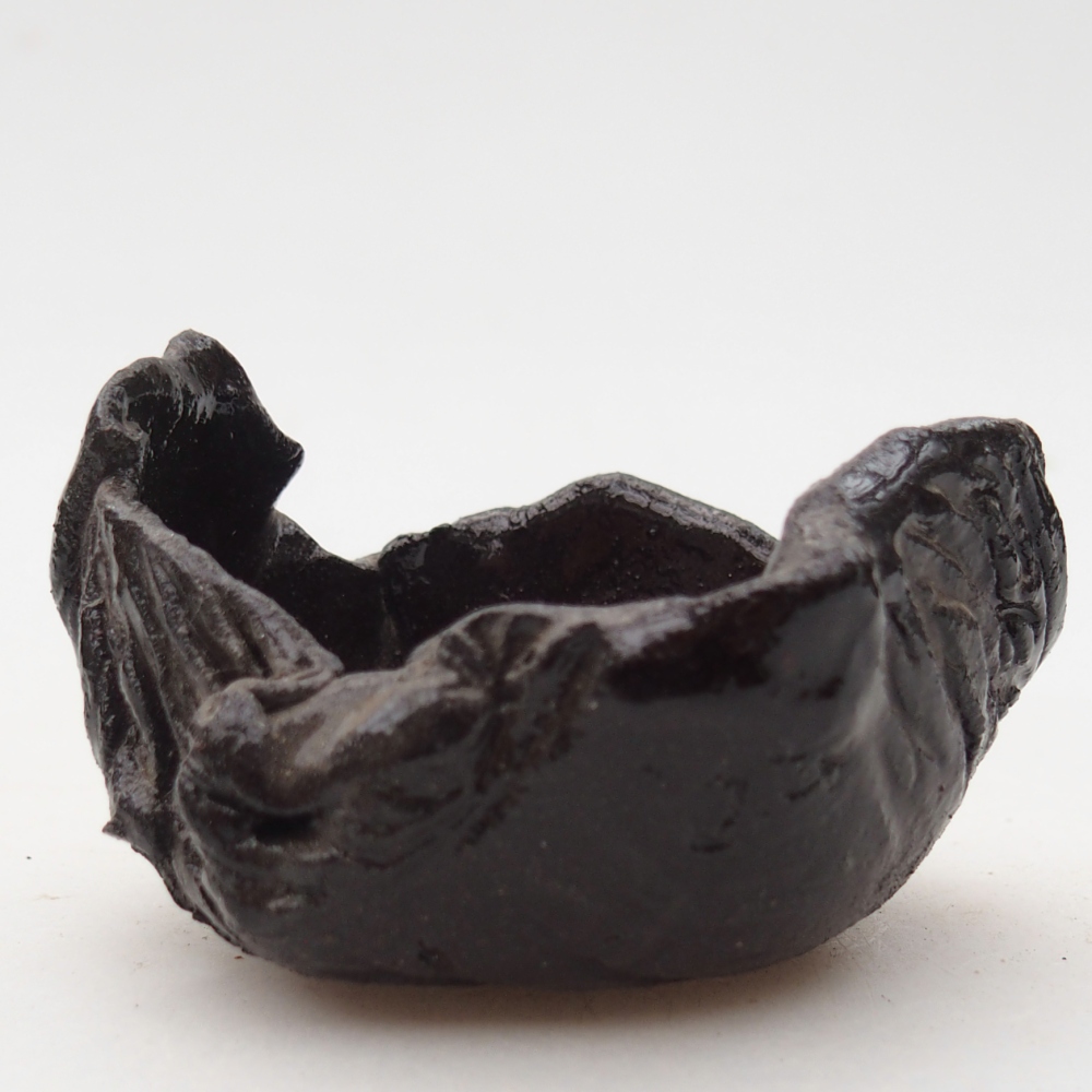 Keramická Skořápka  7 x 7 x 5 cm , barva černá