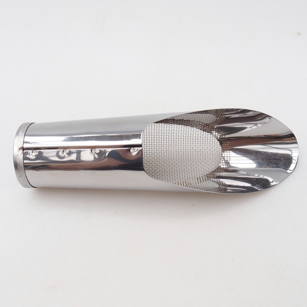 Lopatka na zeminu se sitem