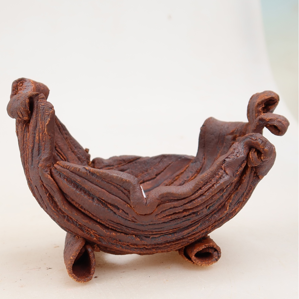 Keramická Skořápka  10 x 7,5 x 7 cm , barva hnědá