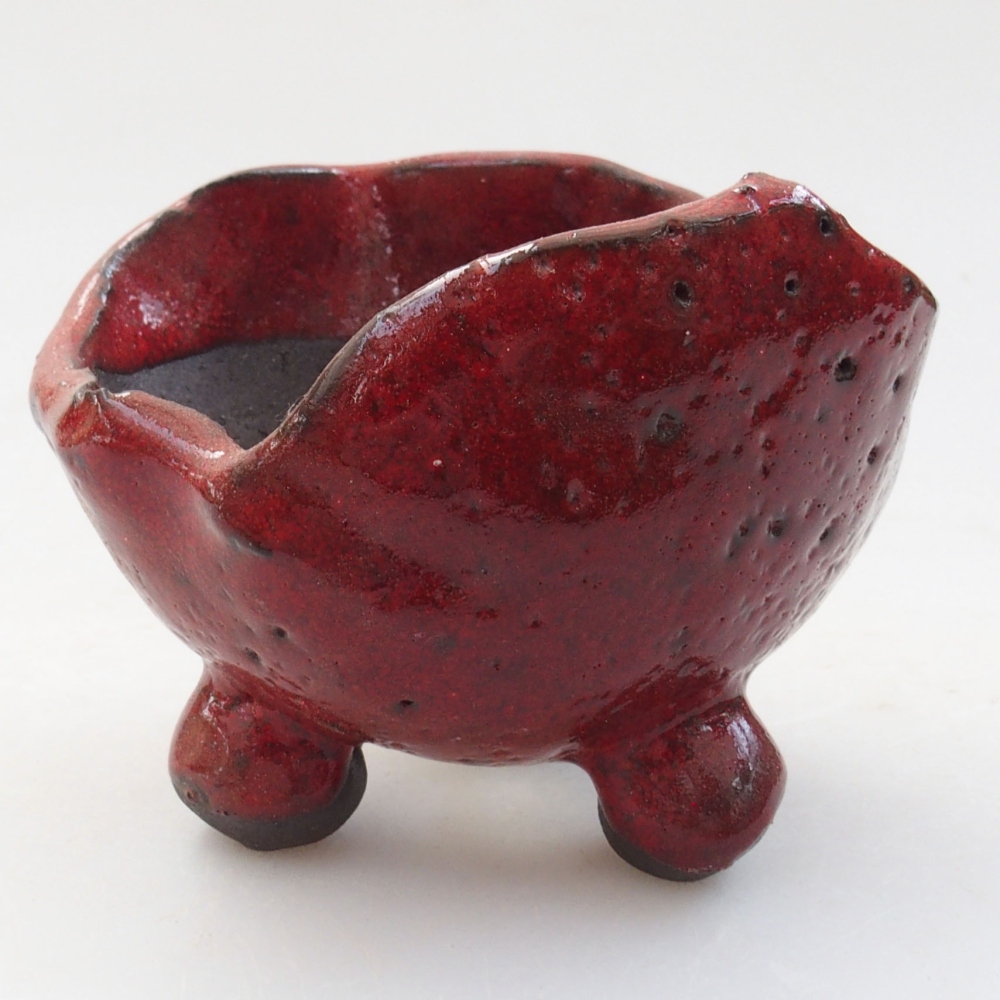 Keramická Skořápka  8 x 7 x 6 cm , barva červená