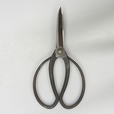 Nůžky ručně kované na prostřih  22 cm - 1